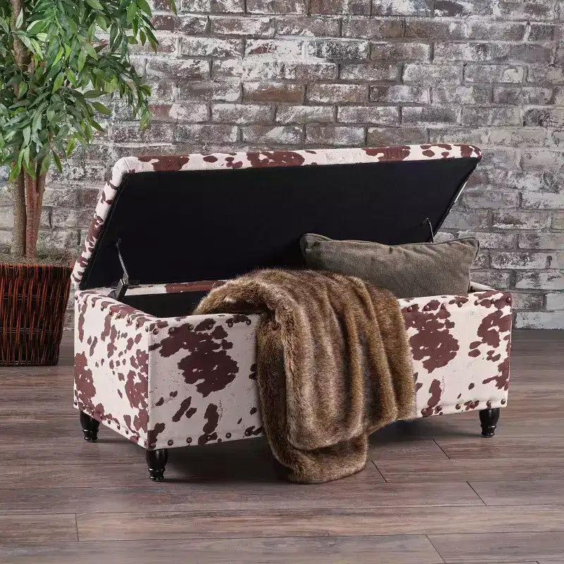 Banc de rangement contemporain clouté Tallmadge Christopher Knight Home