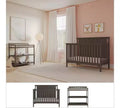 Ensemble de chambre de bébé 2 pièces Child Craft Hampton comprenant un lit de bébé convertible 4-en-1 à dessus plat et une table à langer